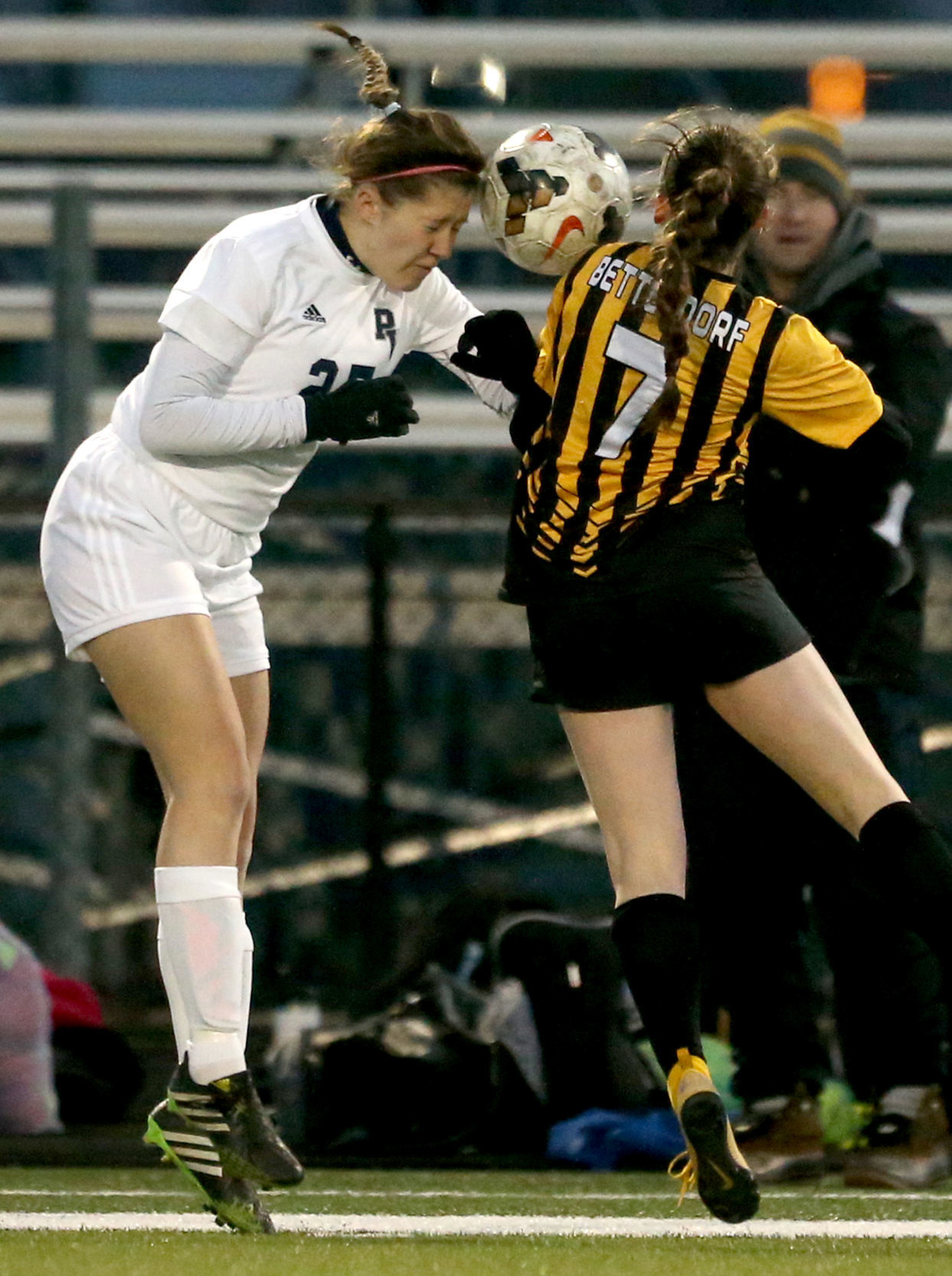041219-qct-spt-pv-bett-soccer-004